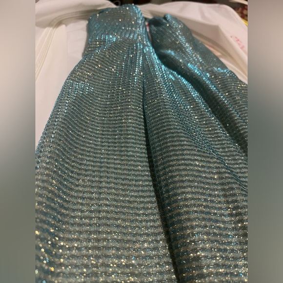Prom Party Mermaid Halter Dress Size 4 Shimmery Green Blue Teal - Picture 3 of 6